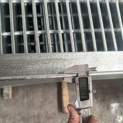 Heavy Duty Steel Grating with 30 and 40mm Bearing Bar Pitch for Heavy-Load Industrial Scenarios