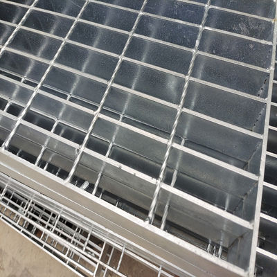 Hot Dipped Galvanized Industrial Steel Grating Metal Bar Safety Building Materials