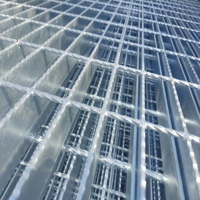 Corrugated Cross Bar 30x100 Industrial Steel Floor Grating  High Strength