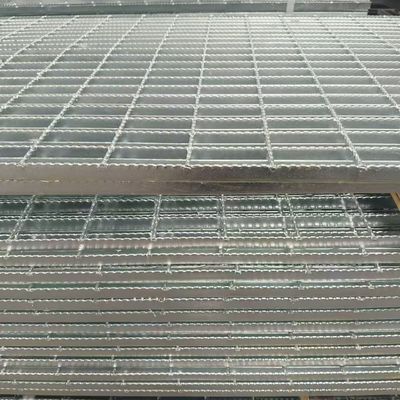 Rejas industriales de acero versátiles para estructuras fuertes y estables