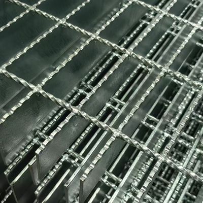 Acero inoxidable de superficie moderna Rejilla de acero plano Decking de piso Soldado