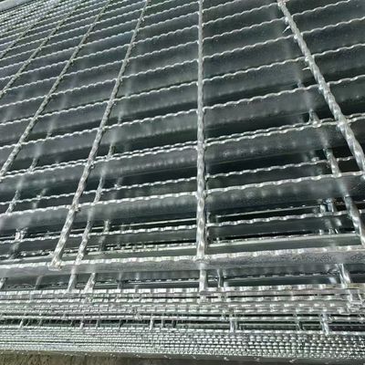 YB/T4001.1-2007 Rejilla de acero galvanizado a calentamiento soldado con tramo de 30 mm