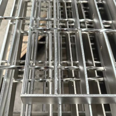 3 mm Grilla de acero industrial de acero inoxidable y galvanizado en caliente y liso YB/T4001.1-2007
