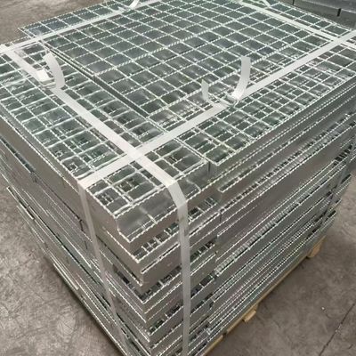 Rejas de acero de barra I: opción ligera, económica y práctica