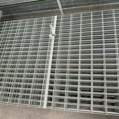 Rejas de acero perforado: mejor ventilación y transmisión de luz