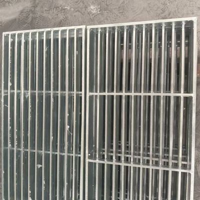Red de acero con excelente protección contra incendios y gran capacidad de carga en el piso de la fábrica