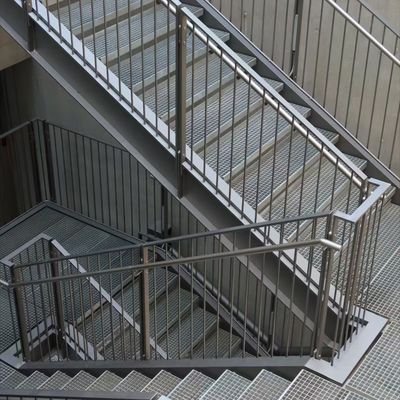 Grilla de suelo de acero inoxidable industrial moderno con barra de rodamiento galvanizado
