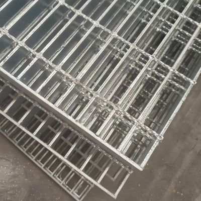 Rejas de acero de alta durabilidad resistentes a la corrosión en varias fábricas
