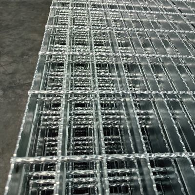 Accesorio de acero industrial de rejilla de buena ventilación proceso de soldadura de prensa