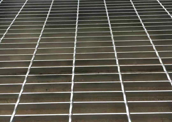 Piso de acero inoxidable industrial que ralla la certificación de la barra plana ISO 9001