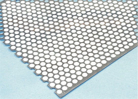Claro perforado de aluminio de la placa H32 del grado 5052 anodizado para la construcción
