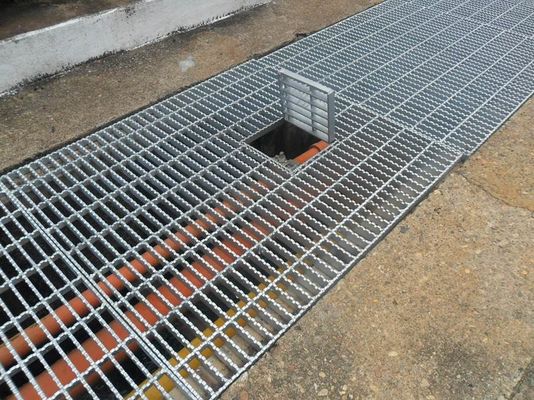 Q235 piso resistente de rejilla de acero industrial del carbono 30x5